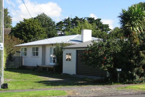 Photo of property in 7 Beach Road, Te Atatu Peninsula, Auckland, 0610