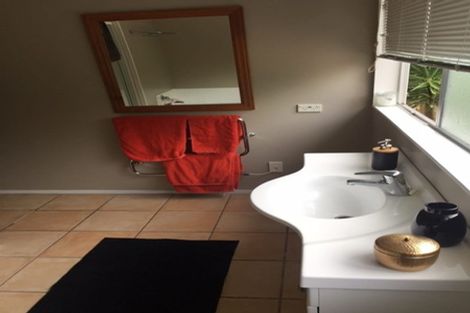 Photo of property in 37 Stapleford Crescent, Browns Bay, Auckland, 0630