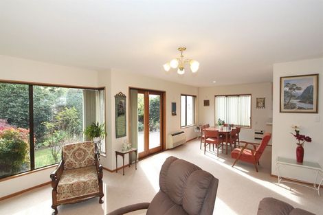 Photo of property in 2/53 Withells Road, Avonhead, Christchurch, 8042