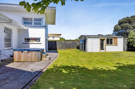 Photo of property in 161 South Road, Hawera, 4610