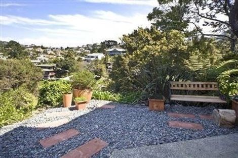 Photo of property in 6 Shearwater Rise, Rothesay Bay, Auckland, 0630
