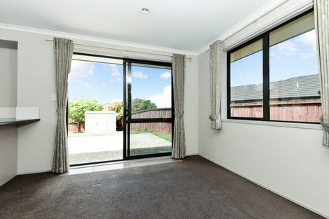 Photo of property in 69 Farnborough Drive, Grandview Heights, Hamilton, 3200