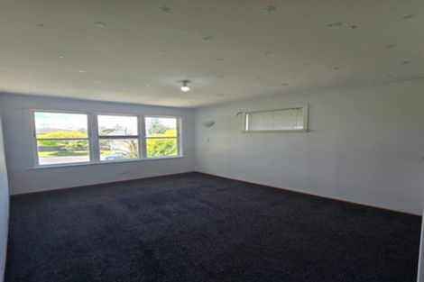 Photo of property in 155 Gossamer Drive, Pakuranga Heights, Auckland, 2010
