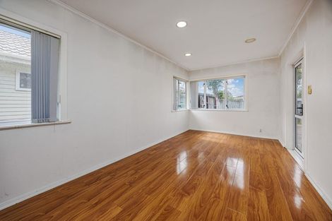 Photo of property in 76 Mclean Avenue, Papatoetoe, Auckland, 2025