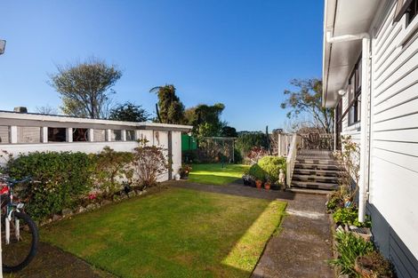 Photo of property in 509 Mangorei Road, Highlands Park, New Plymouth, 4312