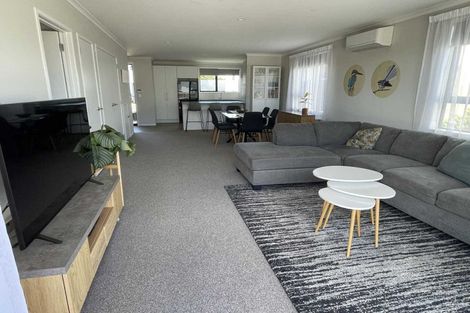 Photo of property in 31 Discovery Place, Marfell, New Plymouth, 4310