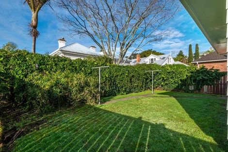 Photo of property in 9g Kerr Street, Devonport, Auckland, 0624