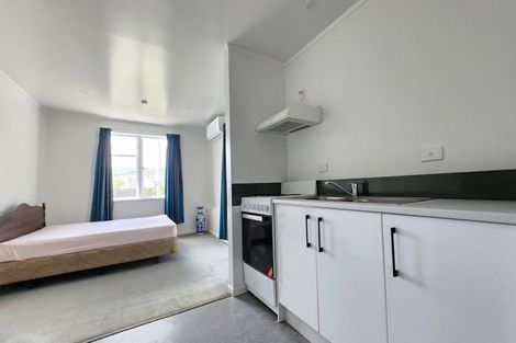 Photo of property in 35 Turkington Street, Tawa, Wellington, 5028