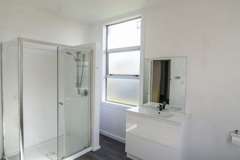 Photo of property in 176 Glover Road, Hawera, 4610