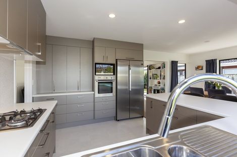 Photo of property in 69 Cedar Drive, Paraparaumu Beach, Paraparaumu, 5032