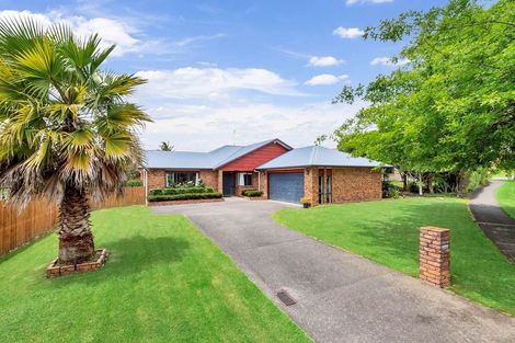 Photo of property in 51 Sapperton Drive, Henderson, Auckland, 0612