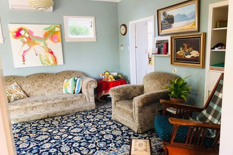 Photo of property in 35 Great North Road, Saint Johns Hill, Whanganui, 4501