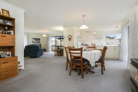 Photo of property in 27 Bowen Street, Cambridge, 3434