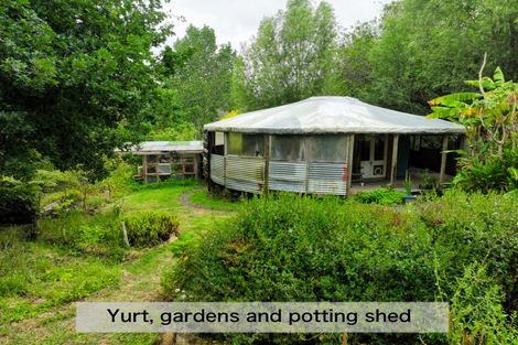 Photo of property in 4 Te Pahi River Drive, Paparoa, Maungaturoto, 0583