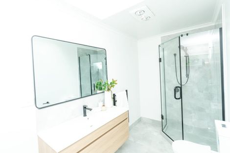 Photo of property in 2/22 Dalgliesh Avenue, Forest Lake, Hamilton, 3200