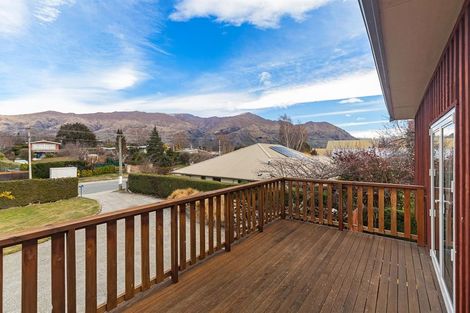 Photo of property in 124 Aubrey Road, Wanaka, 9305