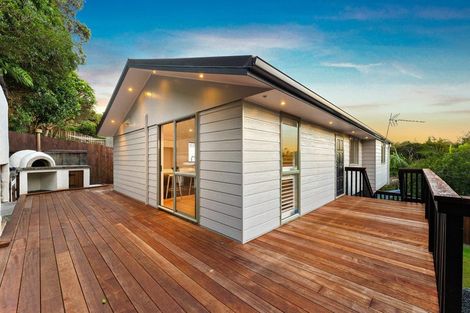 Photo of property in 2/17 Fernwood Grove, Bayview, Auckland, 0629