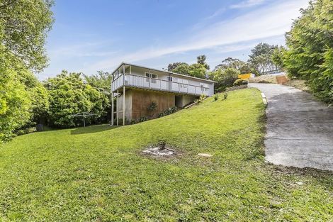 Photo of property in 33 Westhaven Drive, Tawa, Wellington, 5028