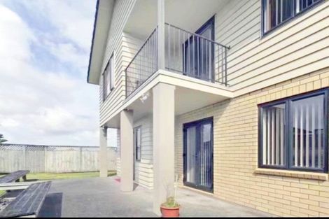 Photo of property in 10 Vintage Drive, Henderson, Auckland, 0612