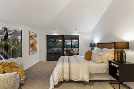 Photo of property in 2/7 Orchard Road, Browns Bay, Auckland, 0630