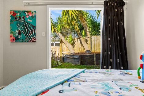 Photo of property in 1/36a Tomo Street, New Lynn, Auckland, 0600