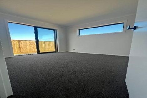 Photo of property in 1 Te Rata Boulevard, Karaka, 2124
