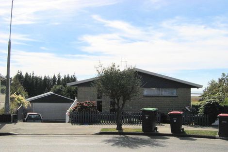 Photo of property in 17 Godley Place, Oceanview, Timaru, 7910