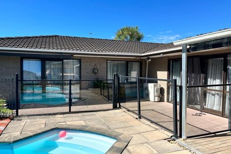 Photo of property in 3 Pinehurst Place, Wattle Downs, Auckland, 2103