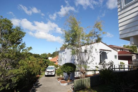 Photo of property in 3/250 Onewa Road, Birkenhead, Auckland, 0626