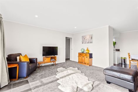 Photo of property in 34 Sungrove Rise, Sunnyvale, Auckland, 0612