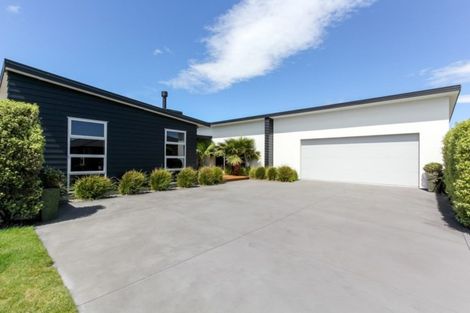 Photo of property in 18 Wentworth Lane, Waiwhakaiho, New Plymouth, 4312