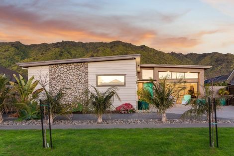 Photo of property in 80 Waipunahau Road, Waikanae, 5036