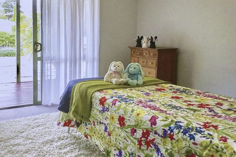 Photo of property in 14 Kamara Road, Glen Eden, Auckland, 0602