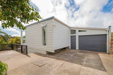Photo of property in 1a Woodstock Terrace, Tawa, Wellington, 5028