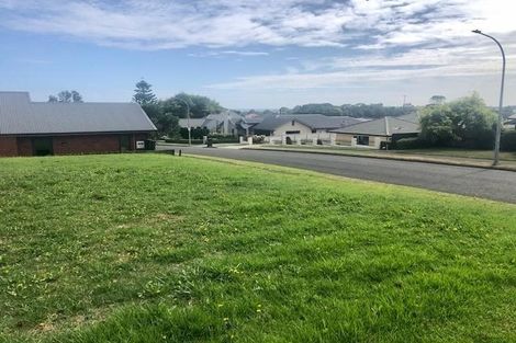 Photo of property in 33 Alberta Road, Glen Avon, New Plymouth, 4312