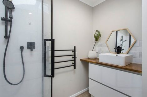 Photo of property in 37 Sutton Road, Te Horo, Otaki, 5582