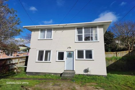 Photo of property in 22 Worcester Place, Cannons Creek, Porirua, 5024
