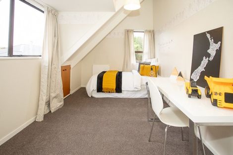 Photo of property in 16 Sawtell Place, Northcote, Christchurch, 8052