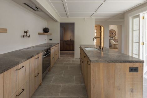 Photo of property in 98 Te Mata Road, Havelock North, 4130