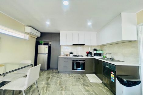 Photo of property in 2/8 Russell Road, Manurewa, Auckland, 2102