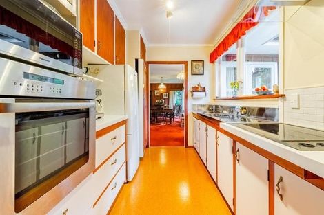 Photo of property in 3 Ngaio Road, Titirangi, Auckland, 0604