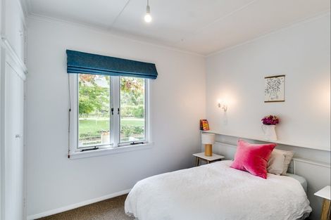 Photo of property in 32 Saint Andrews Road, Havelock North, 4130