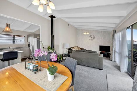 Photo of property in 1/4 Naumai Place, Spotswood, New Plymouth, 4310