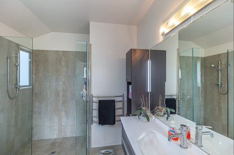 Photo of property in 68 Waitarere Rise Avenue, Waitarere, Levin, 5510