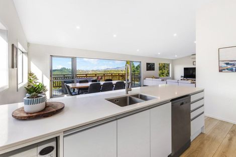 Photo of property in 1100-1102 Scenic Drive North, Swanson, Auckland, 0816