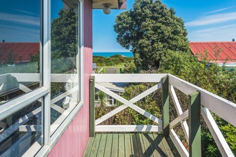 Photo of property in 75c Matai Street, Castlecliff, Whanganui, 4501