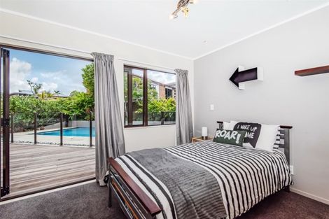 Photo of property in 21 Deanna Drive, West Harbour, Auckland, 0618