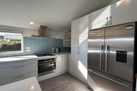 Photo of property in 70 Upton Street, Wanaka, 9305