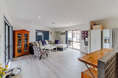 Photo of property in 50 Whiting Crescent, Greenmeadows, Napier, 4112