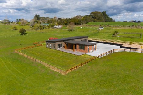 Photo of property in 80 Brewster Road, Pukekawa, Tuakau, 2696